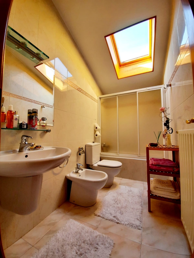 ES VEN CASA ADOSSADA A ESCALDES, URBANITZACIÓ LA PLANA