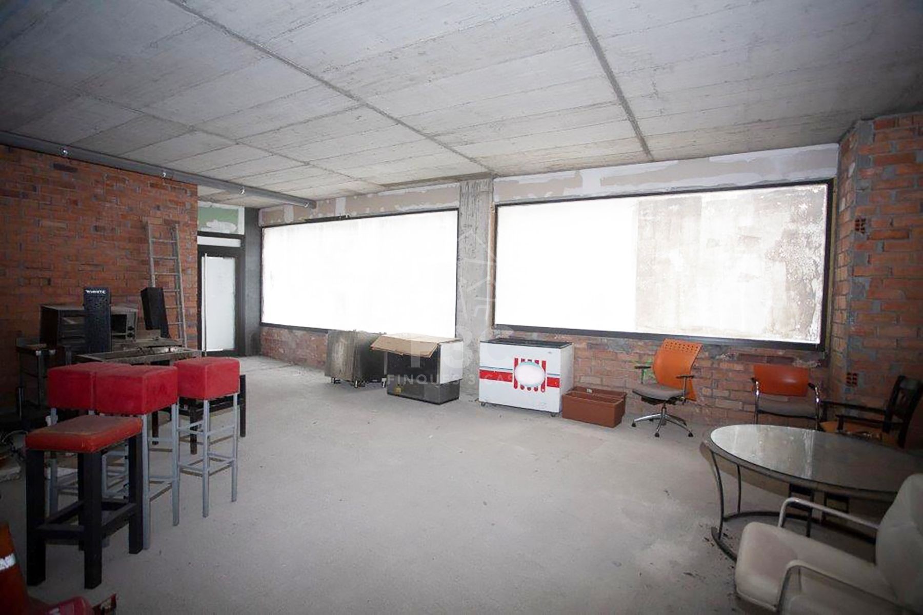 Local comercial per comprar situat en planta baixa