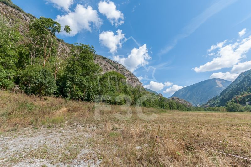 Terreny per comprar situat en la carretera General