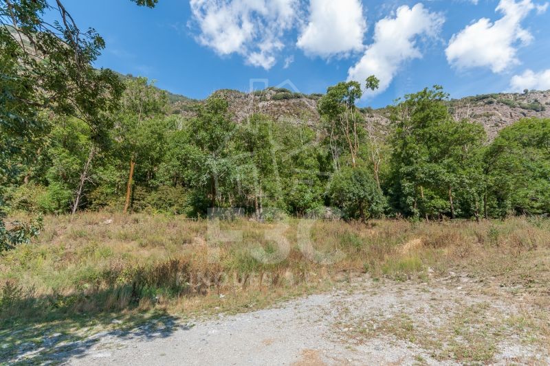 Terreny per comprar situat en la carretera General