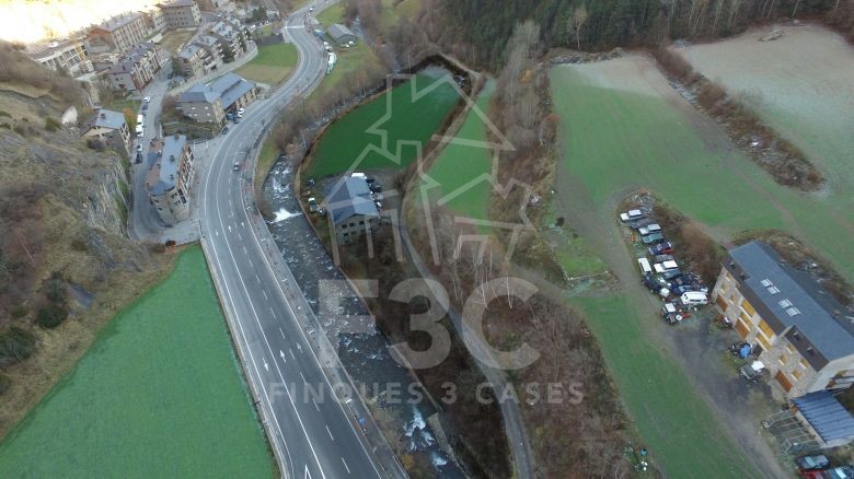 Excel·lent terreny de 7.717 m² urbanitzables, s