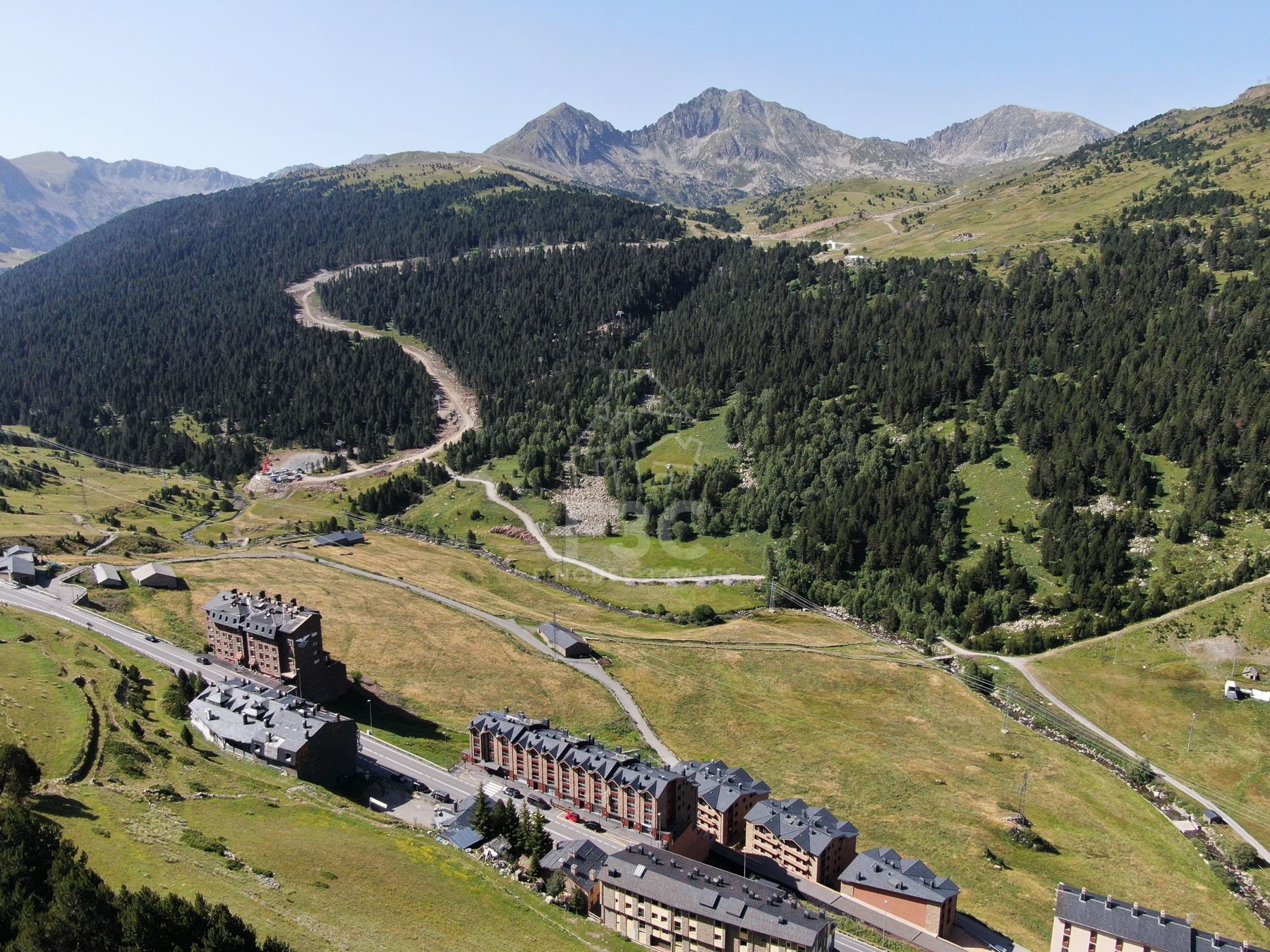 Magnífic terreny de 1.536 m², idealment situat a