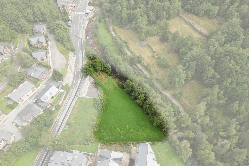 Terreny a la venda a Llorts, parròquia d'Ordino,