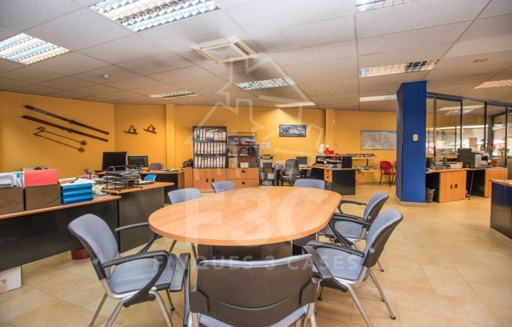 Aquest local comercial en venda s'ubica a Encamp,