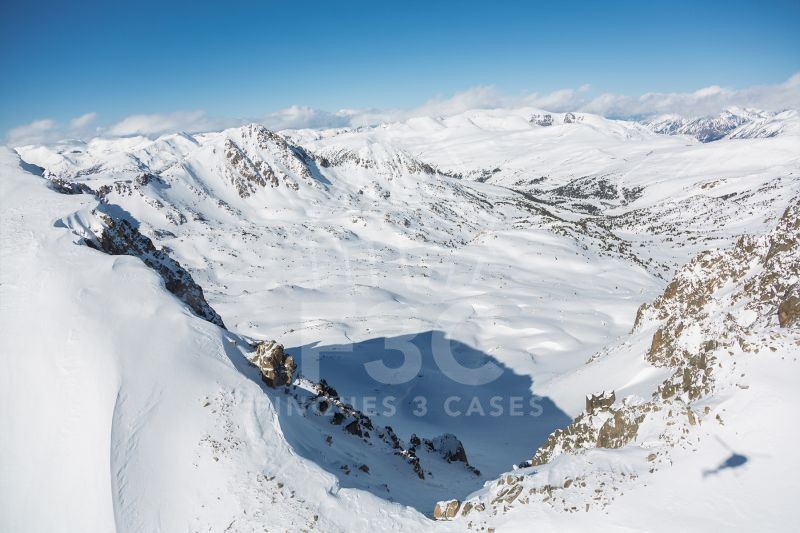 Aquest local comercial en venda s'ubica a Encamp,