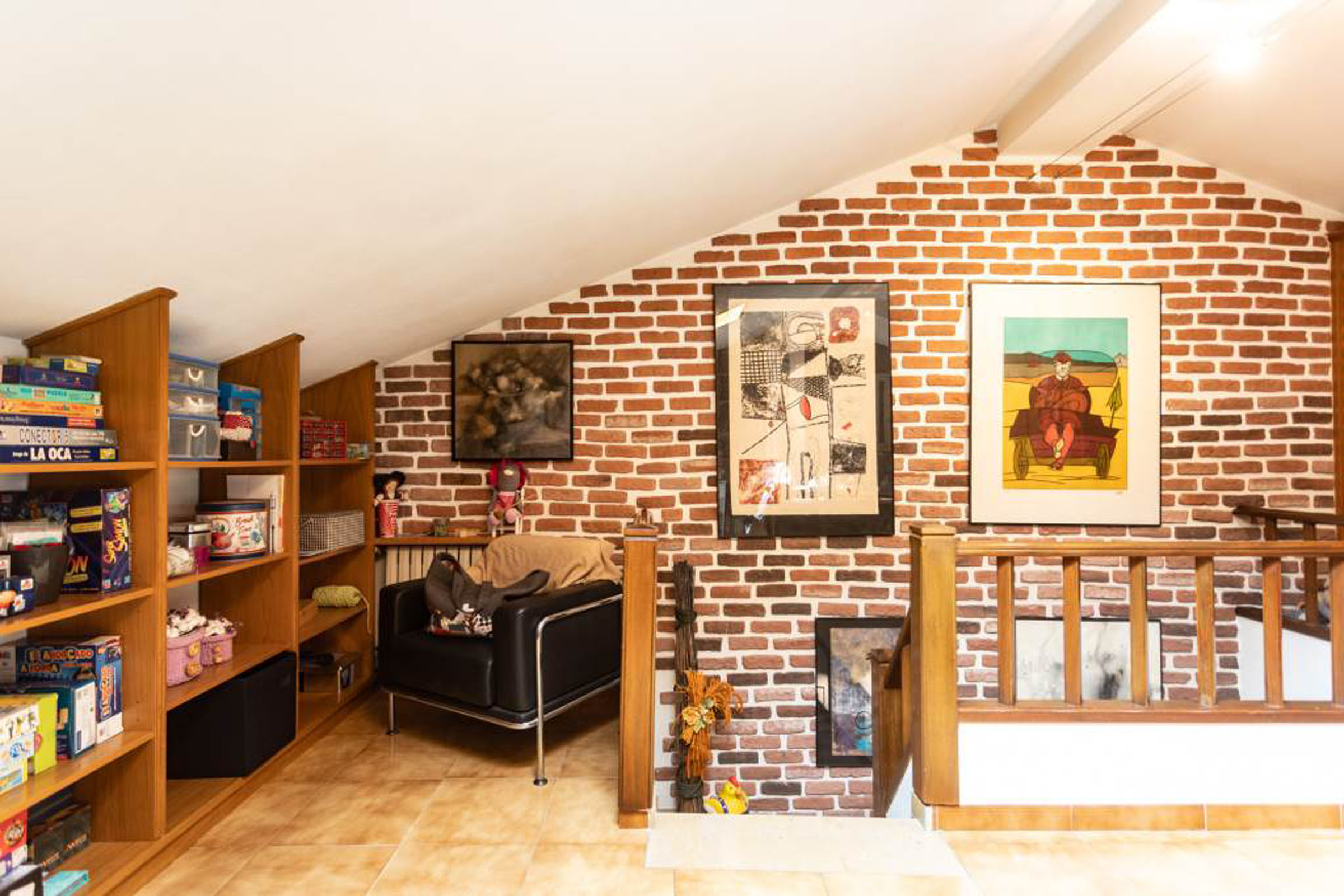 Exclusiva casa adossada, per comprar, a la parròq