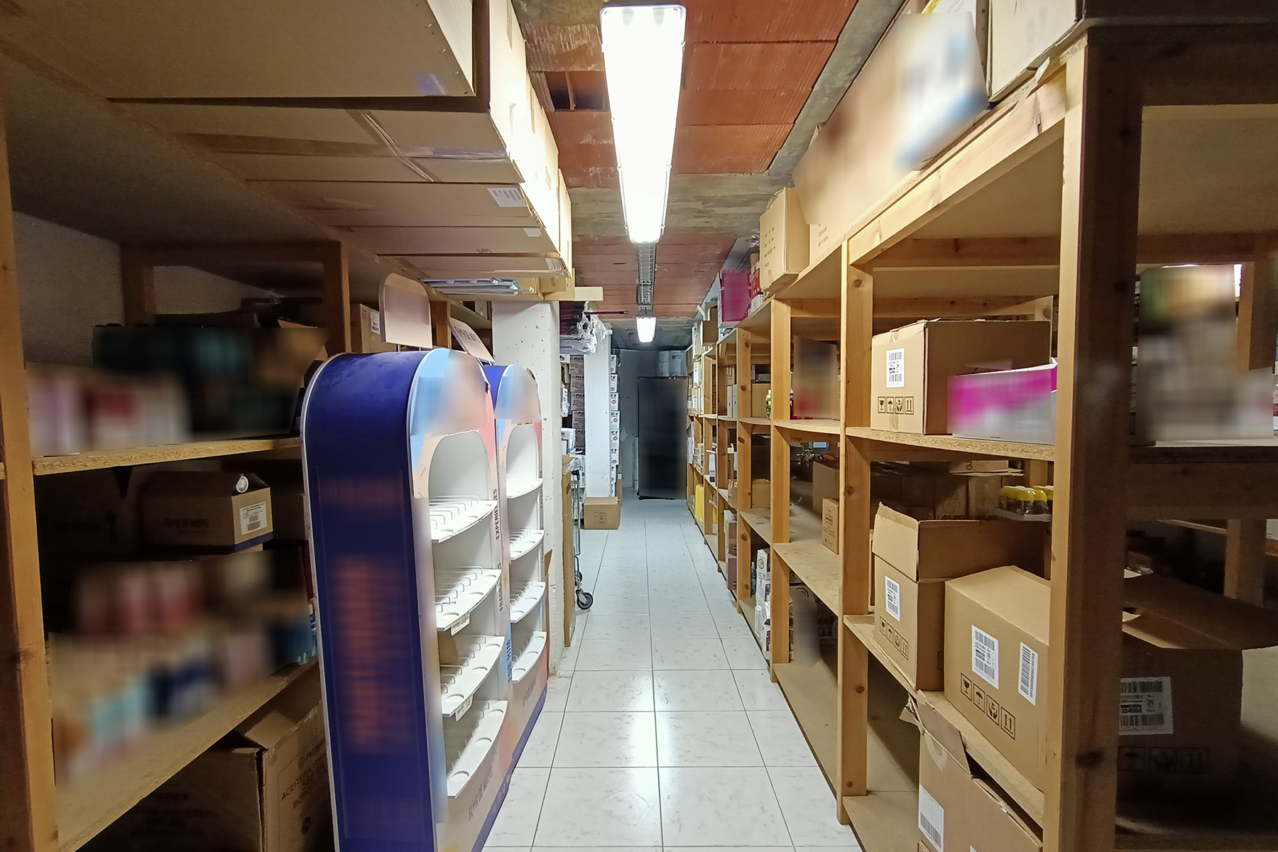 Aquest local comercial de 215,50m² per comprar es