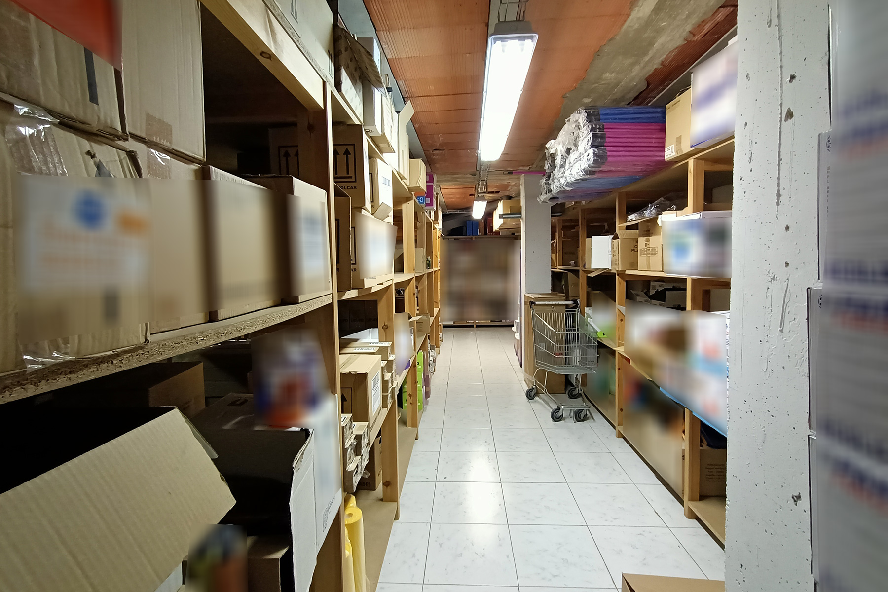 Aquest local comercial de 215,50m² per comprar es