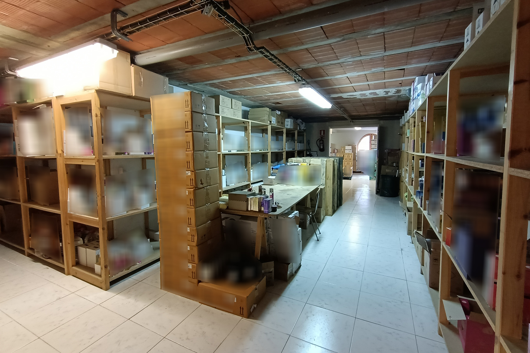 Aquest local comercial de 215,50m² per comprar es