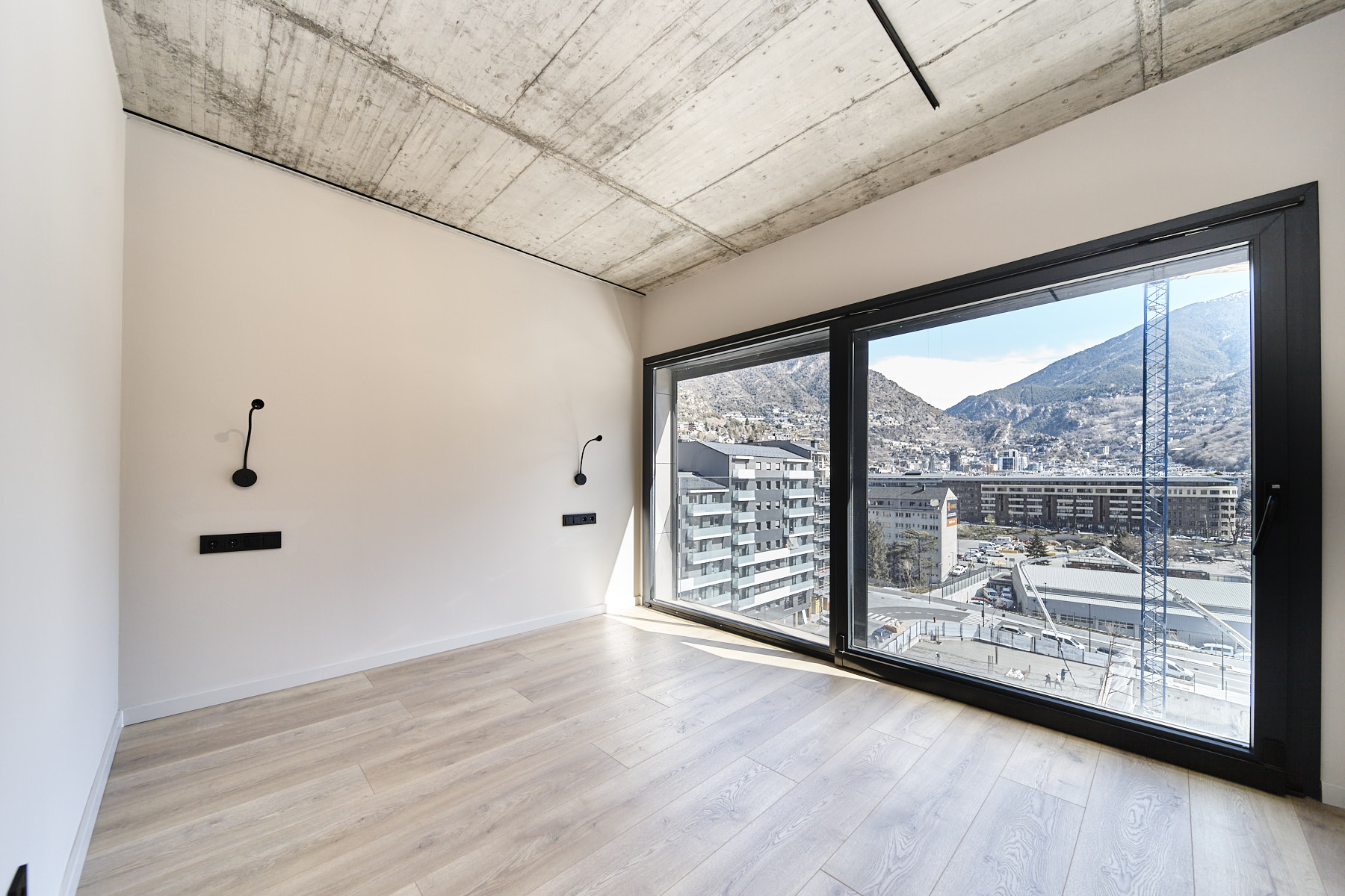 Elegant àtic de 238 m² de nova construcció disp