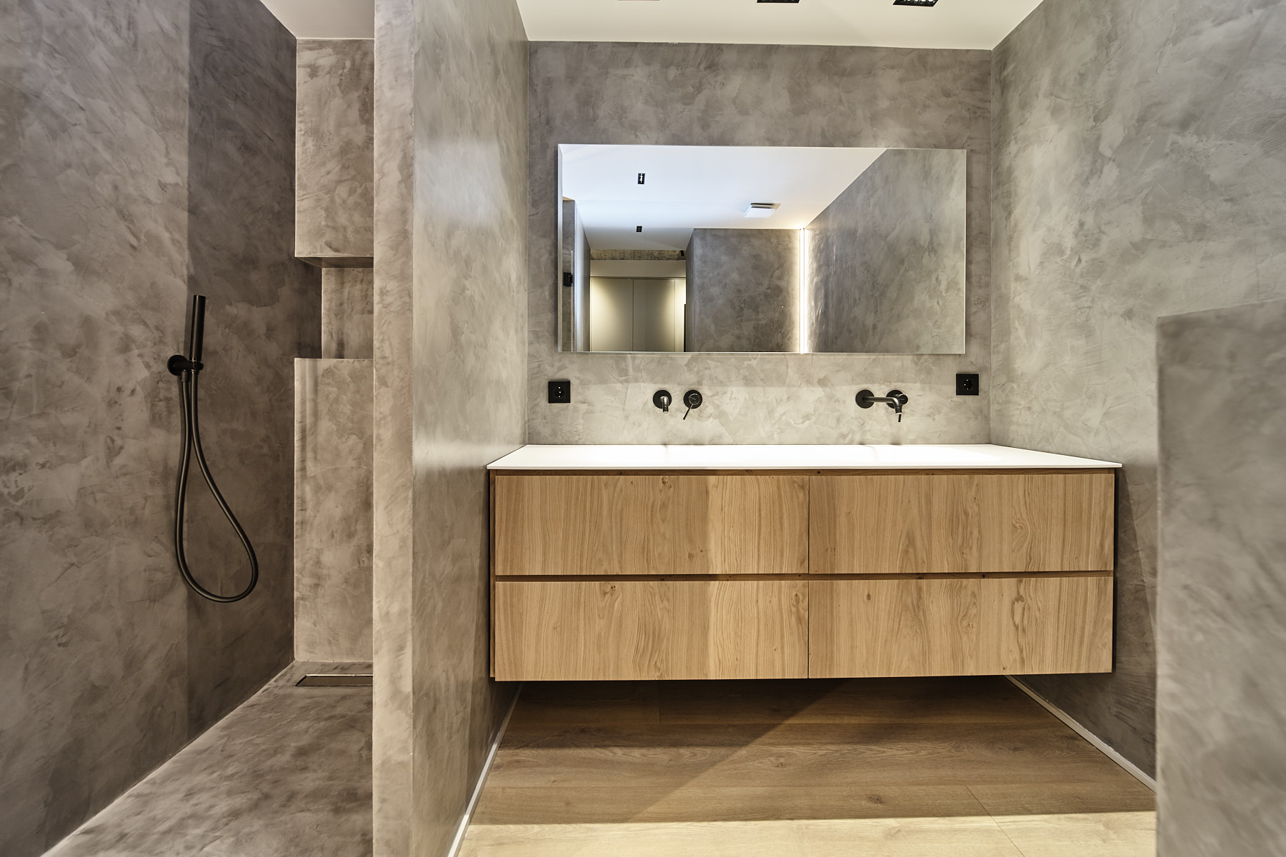 Elegant àtic de 238 m² de nova construcció disp