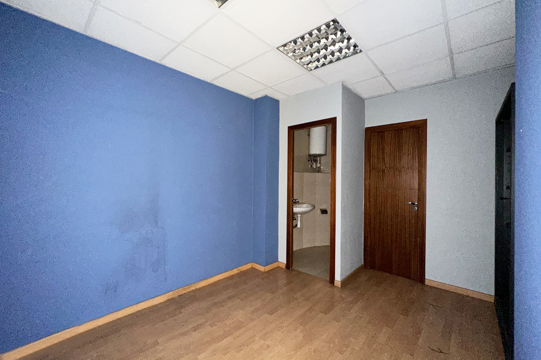 Actualment llogat! Local comercial en venda amb un