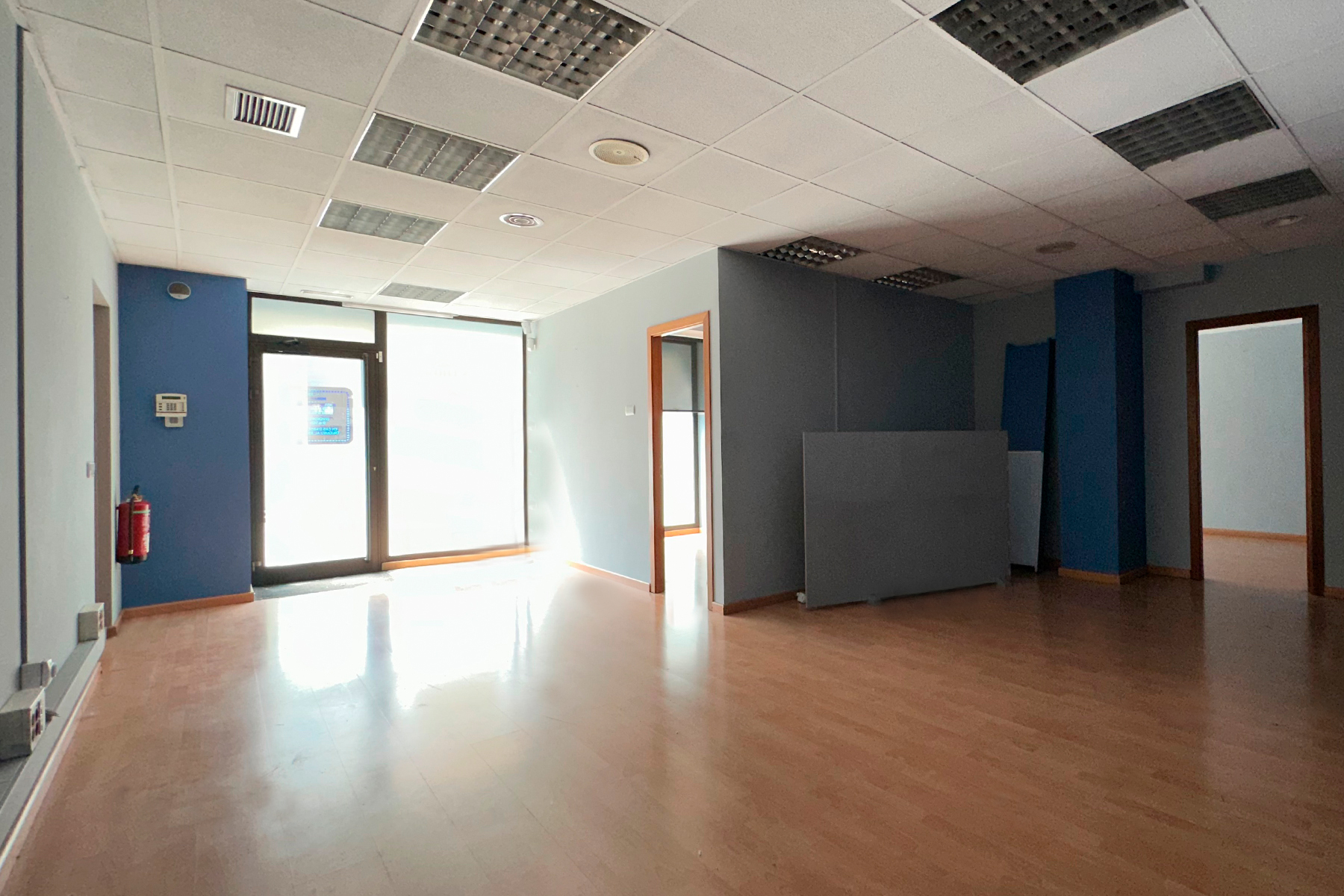 Actualment llogat! Local comercial en venda amb un