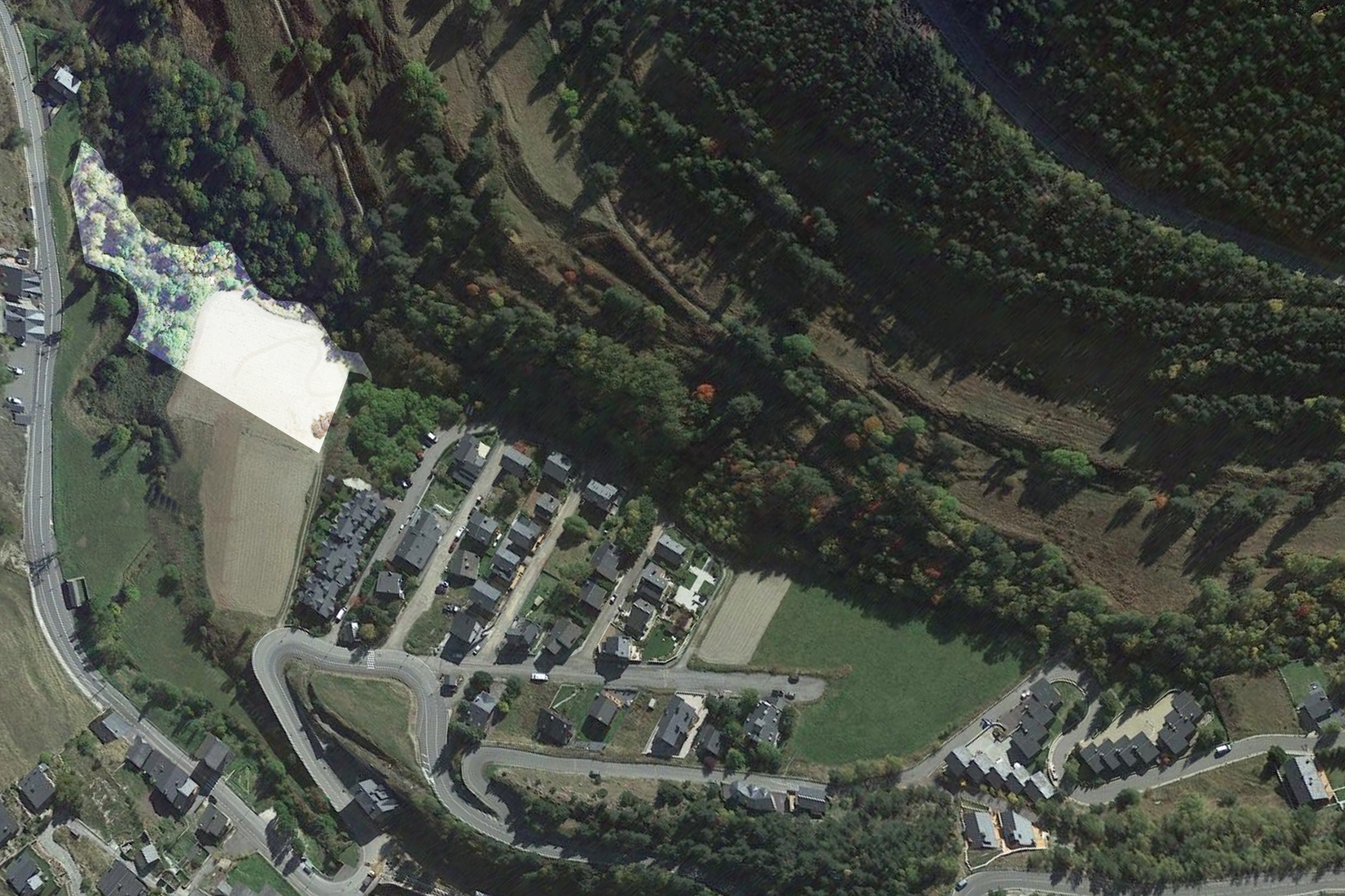 Amb una extensió de 7.205,77 m2, aquest terreny u