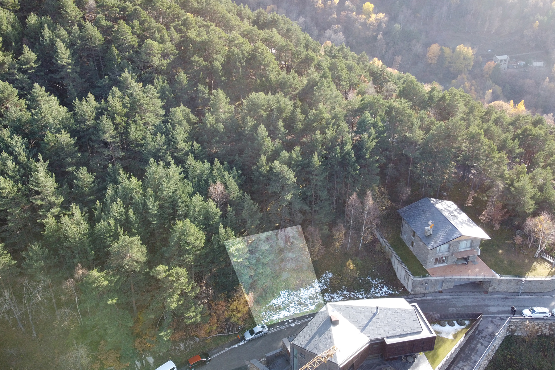 Situat a l'exclusiva urbanització de Plana Morel