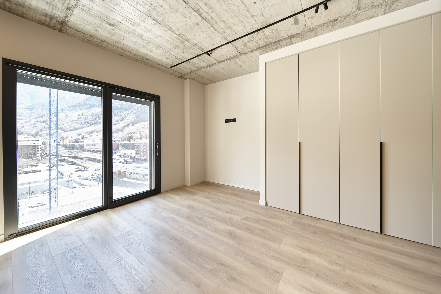 Elegant àtic de 238 m² de nova construcció disp