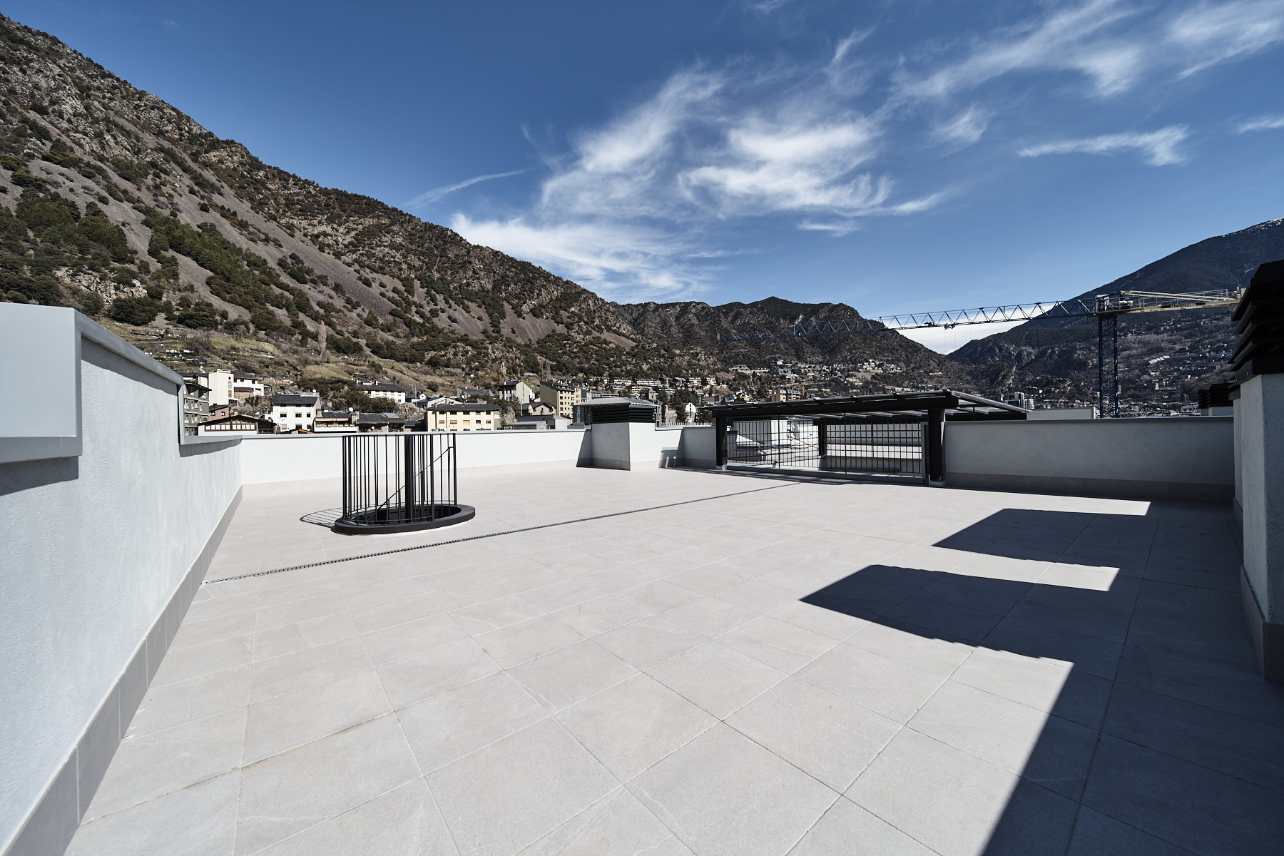 Elegant àtic de 238 m² de nova construcció disp