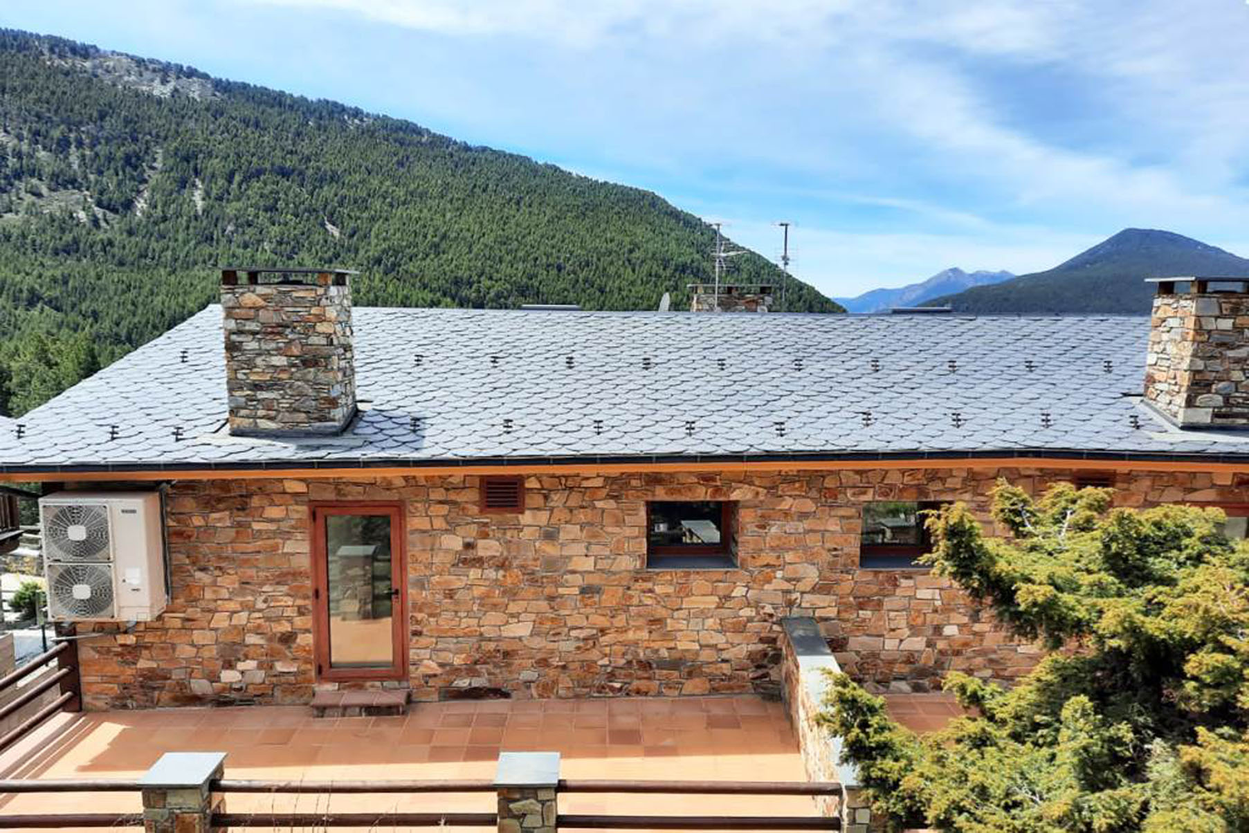 Exclusiva casa adossada de muntanya per a comprar 