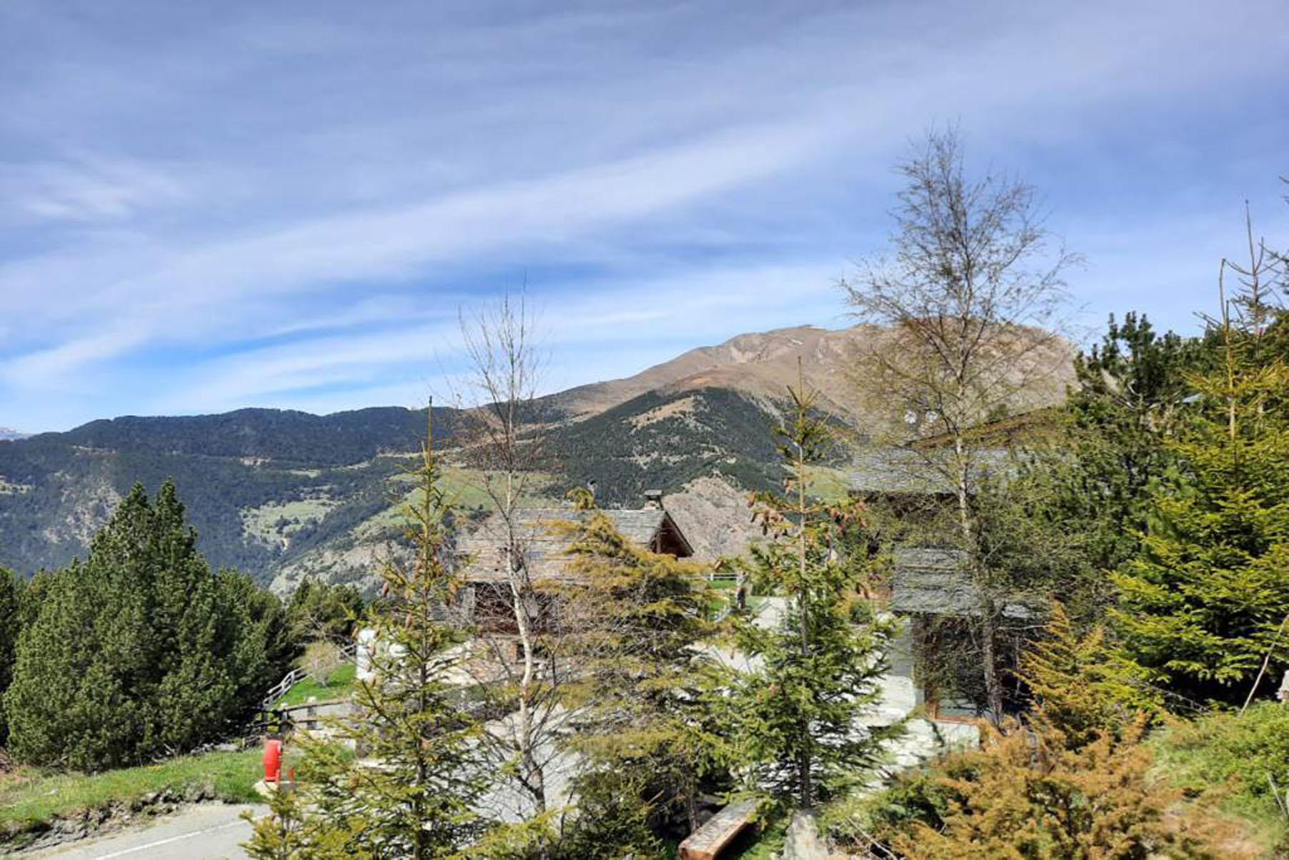 Exclusiva casa adossada de muntanya per a comprar 