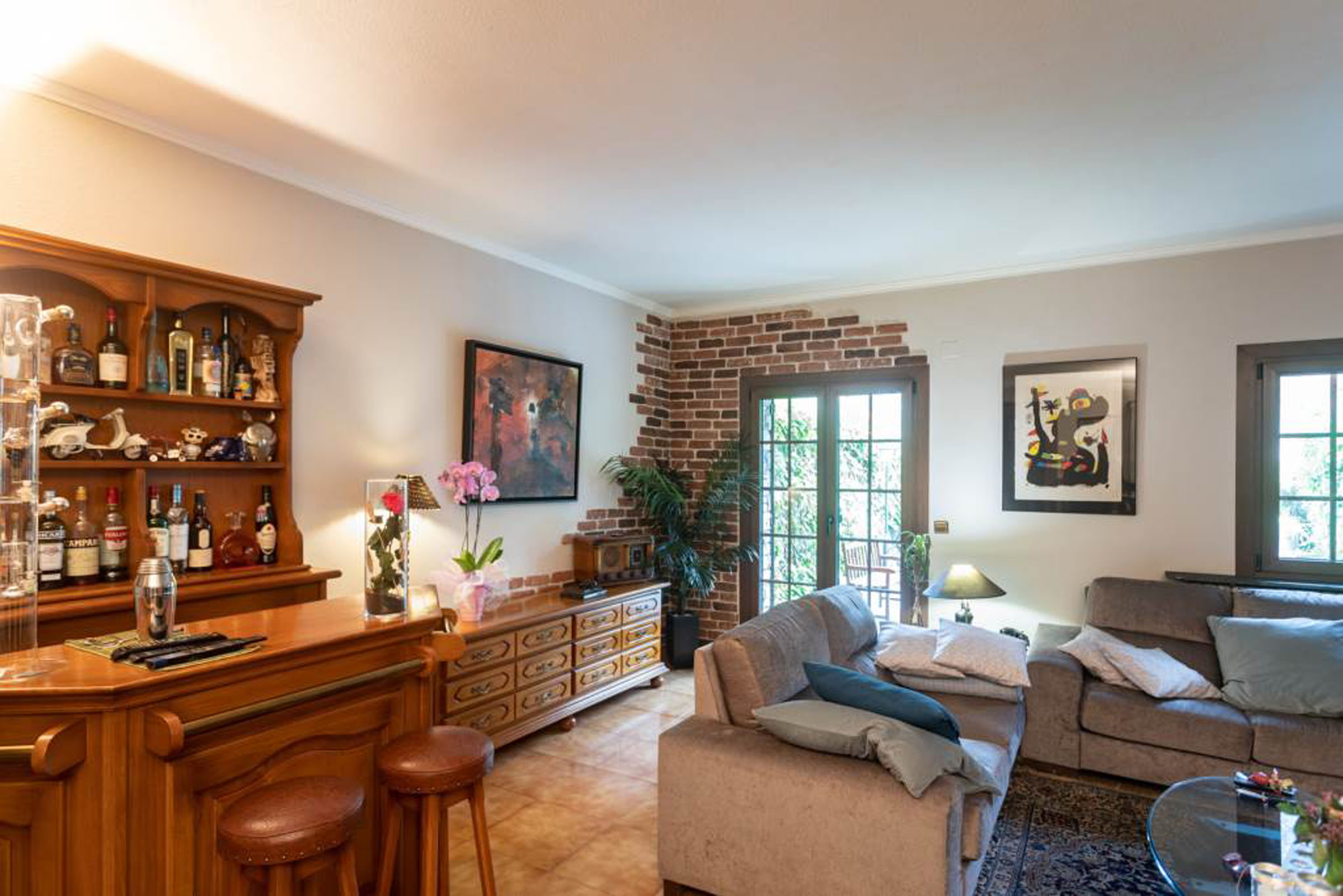 Exclusiva casa adossada, per comprar, a la parròq