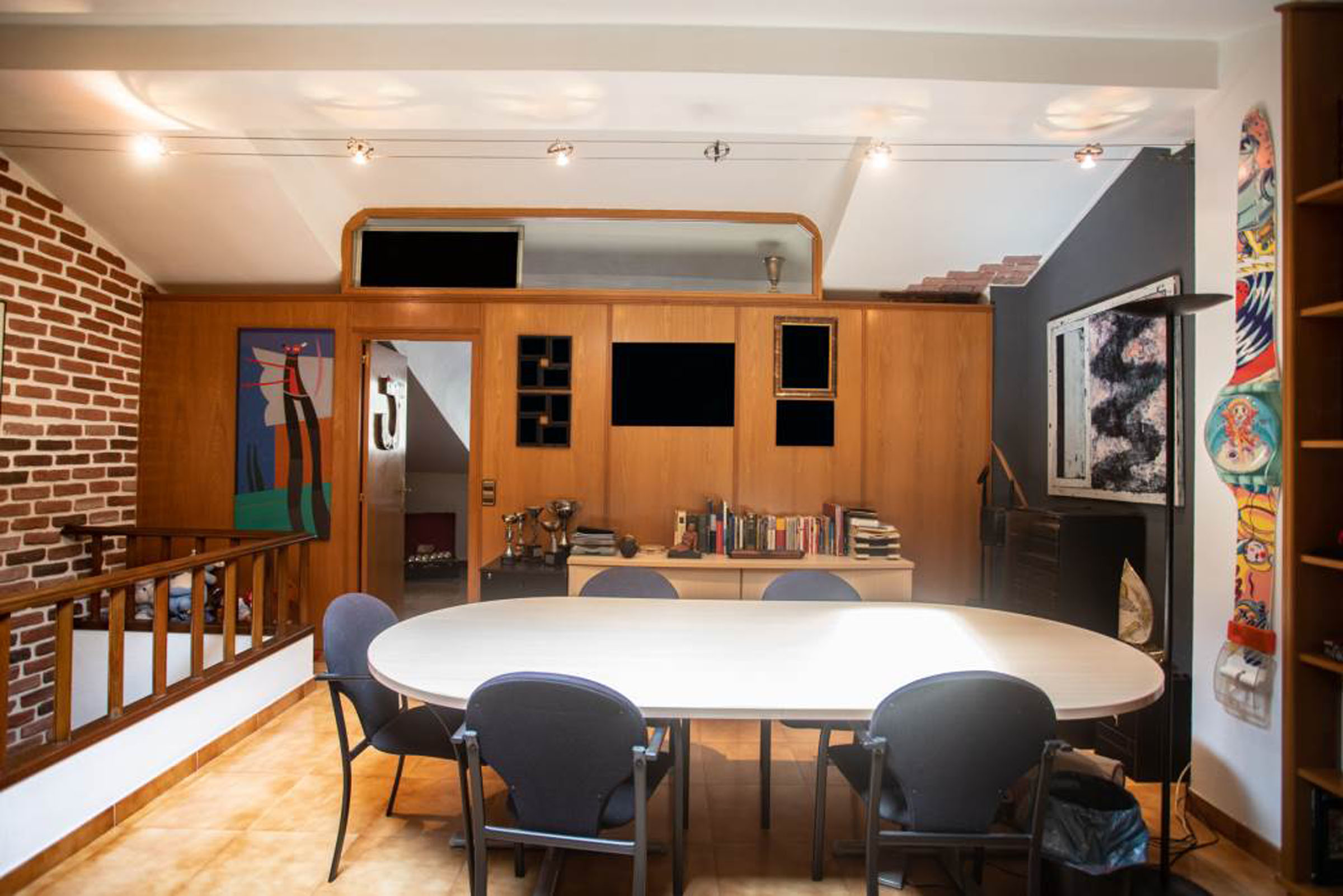 Exclusiva casa adossada, per comprar, a la parròq