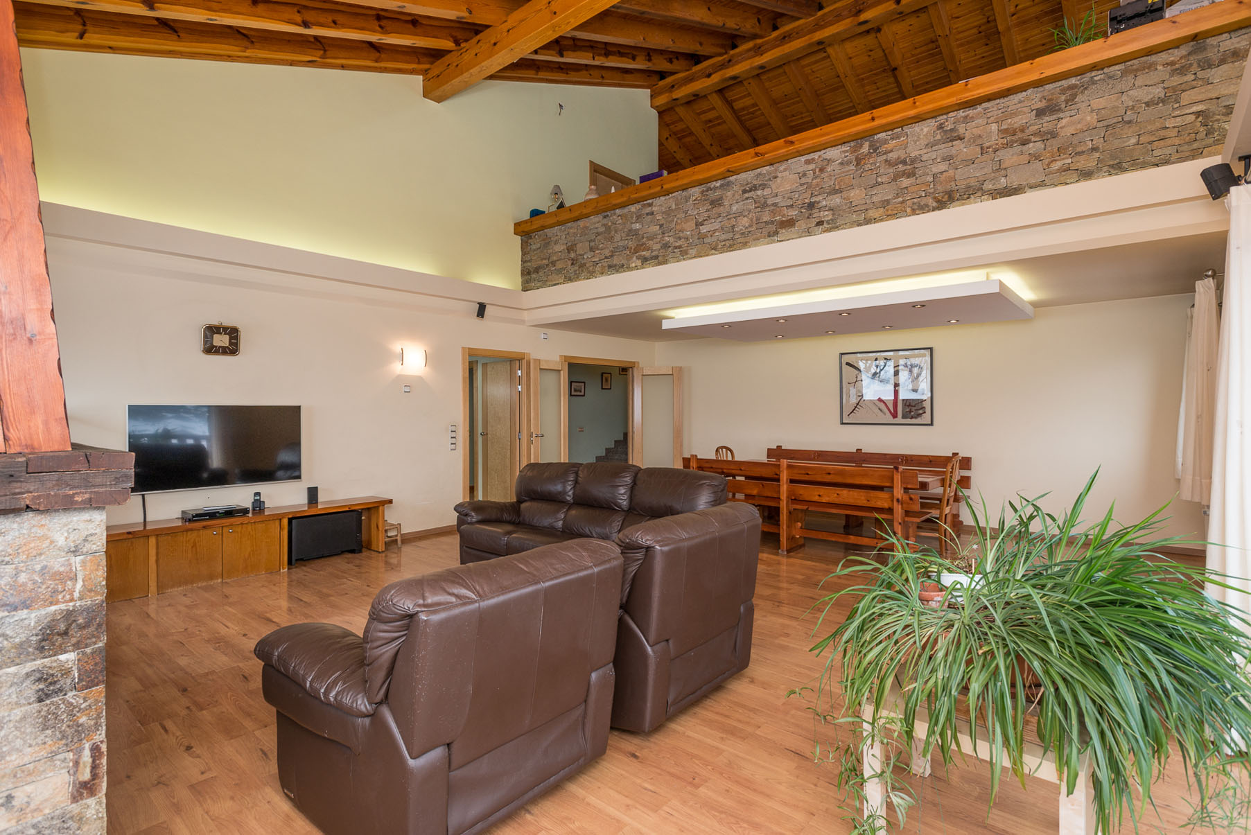 Aquesta exclusiva propietat per comprar es troba e