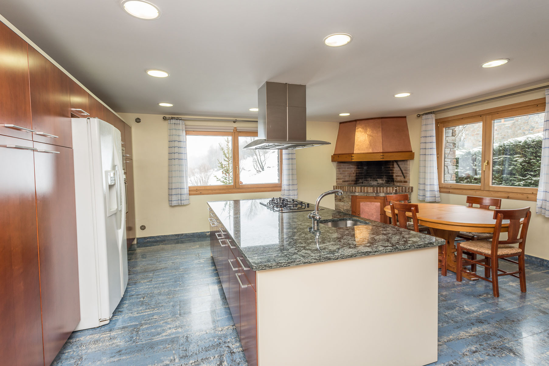 Aquesta exclusiva propietat per comprar es troba e