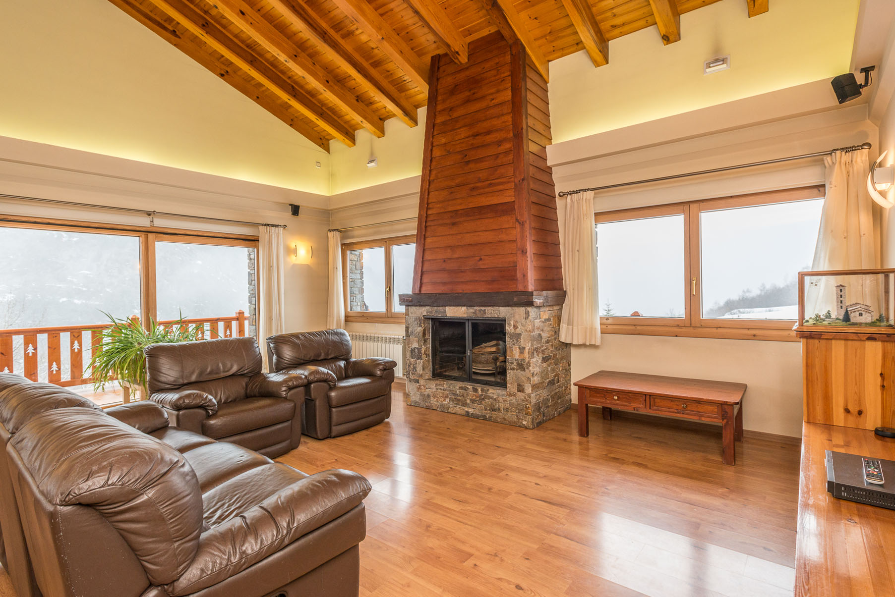 Aquesta exclusiva propietat per comprar es troba e