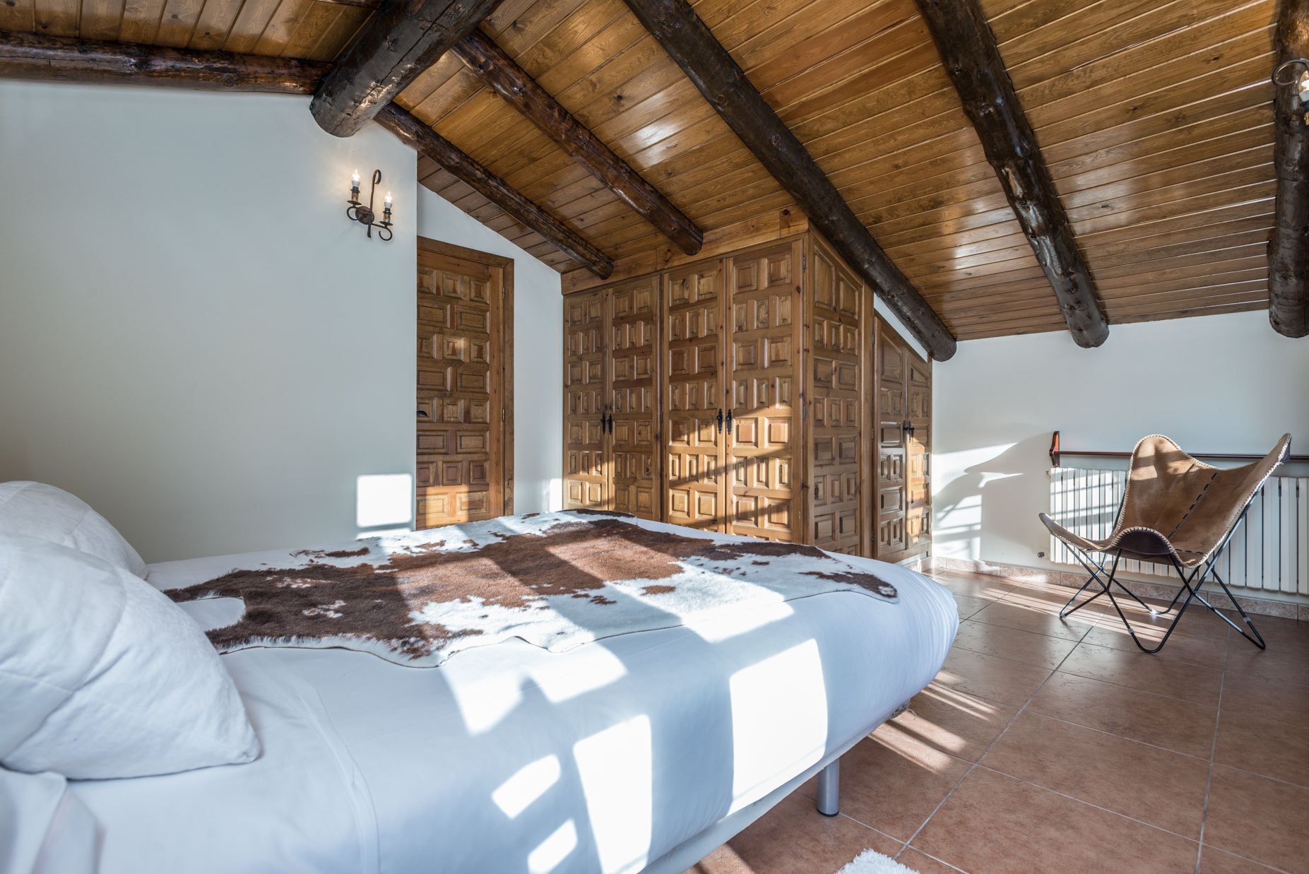 Borda de 883 m2 totalment construïts amb terreny 