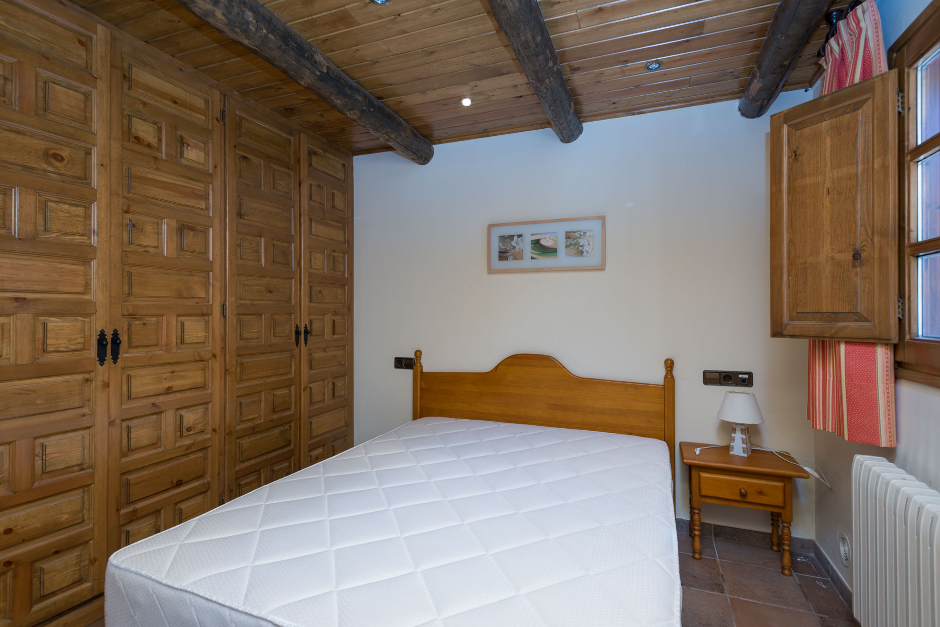 Borda de 883 m2 totalment construïts amb terreny 