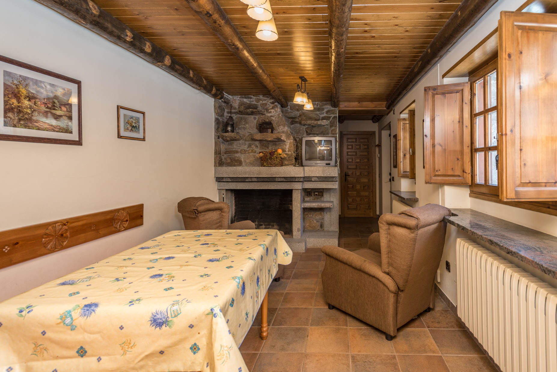 Borda de 883 m2 totalment construïts amb terreny 