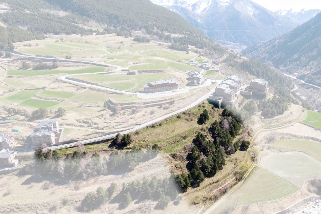 Àmplia parcel·la amb projecte de construcció re