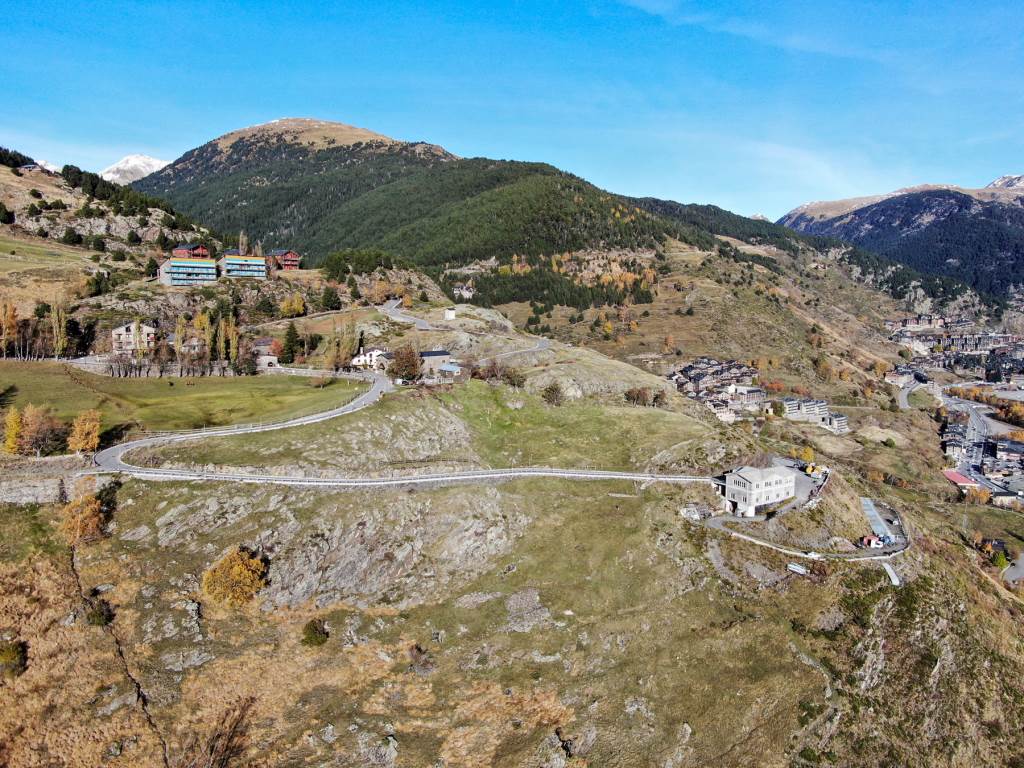 Terreny urbanitzable per comprar a Canillo.Situat 