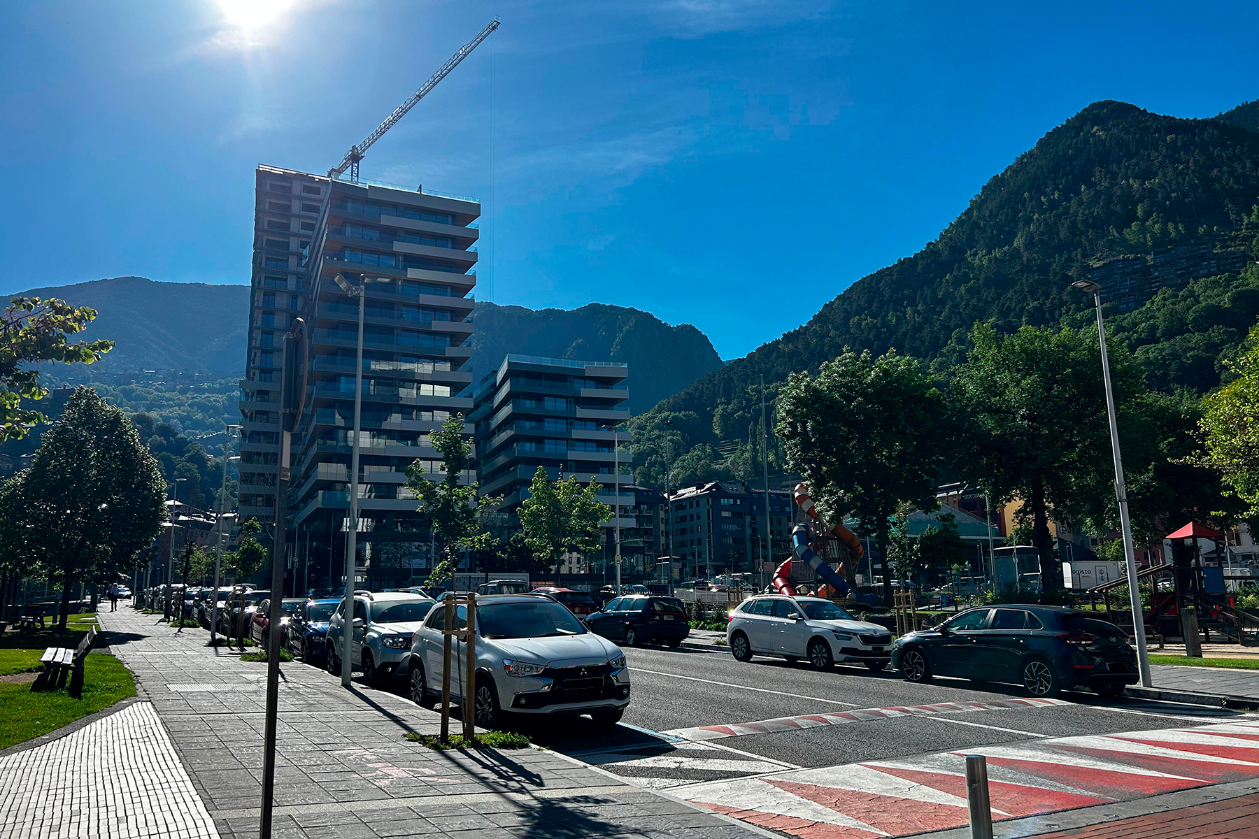 Local comercial amb negoci de floristeria en trasp