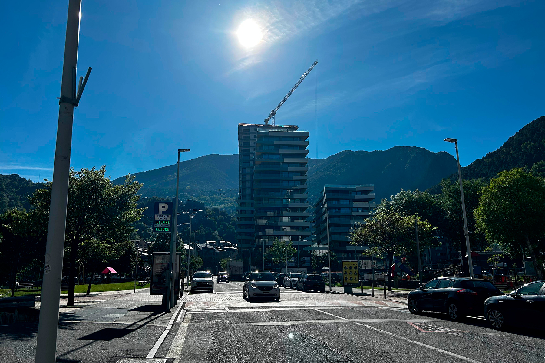 Local comercial amb negoci de floristeria en trasp
