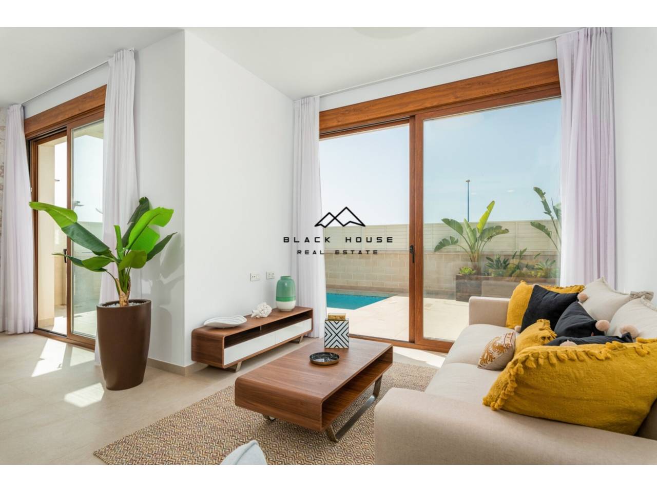 Promoció d'obra nova, a zona costanera turística a Almeria