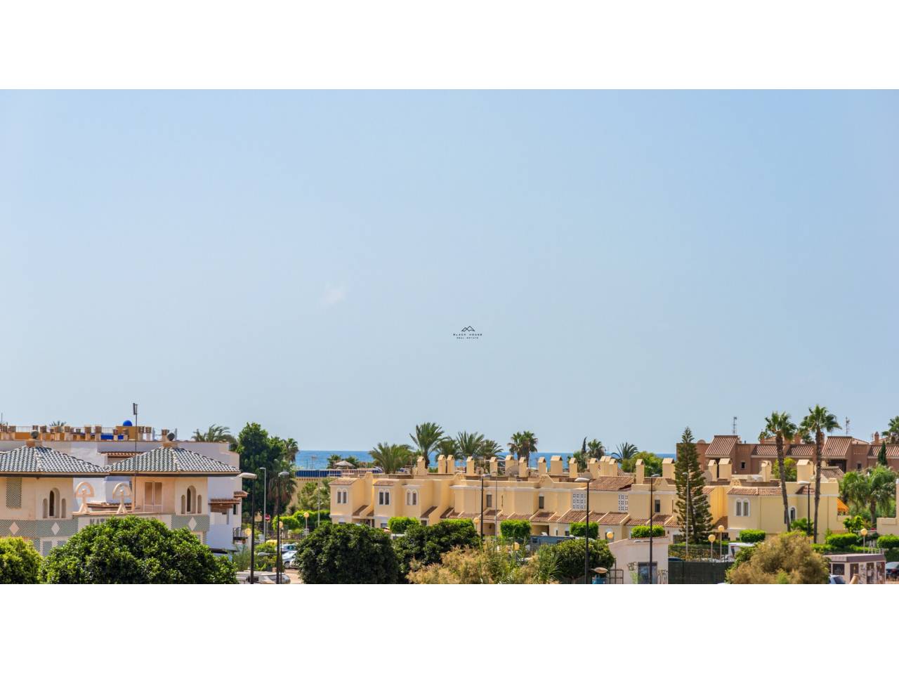 Promoció d'obra nova, a zona costanera turística a Almeria