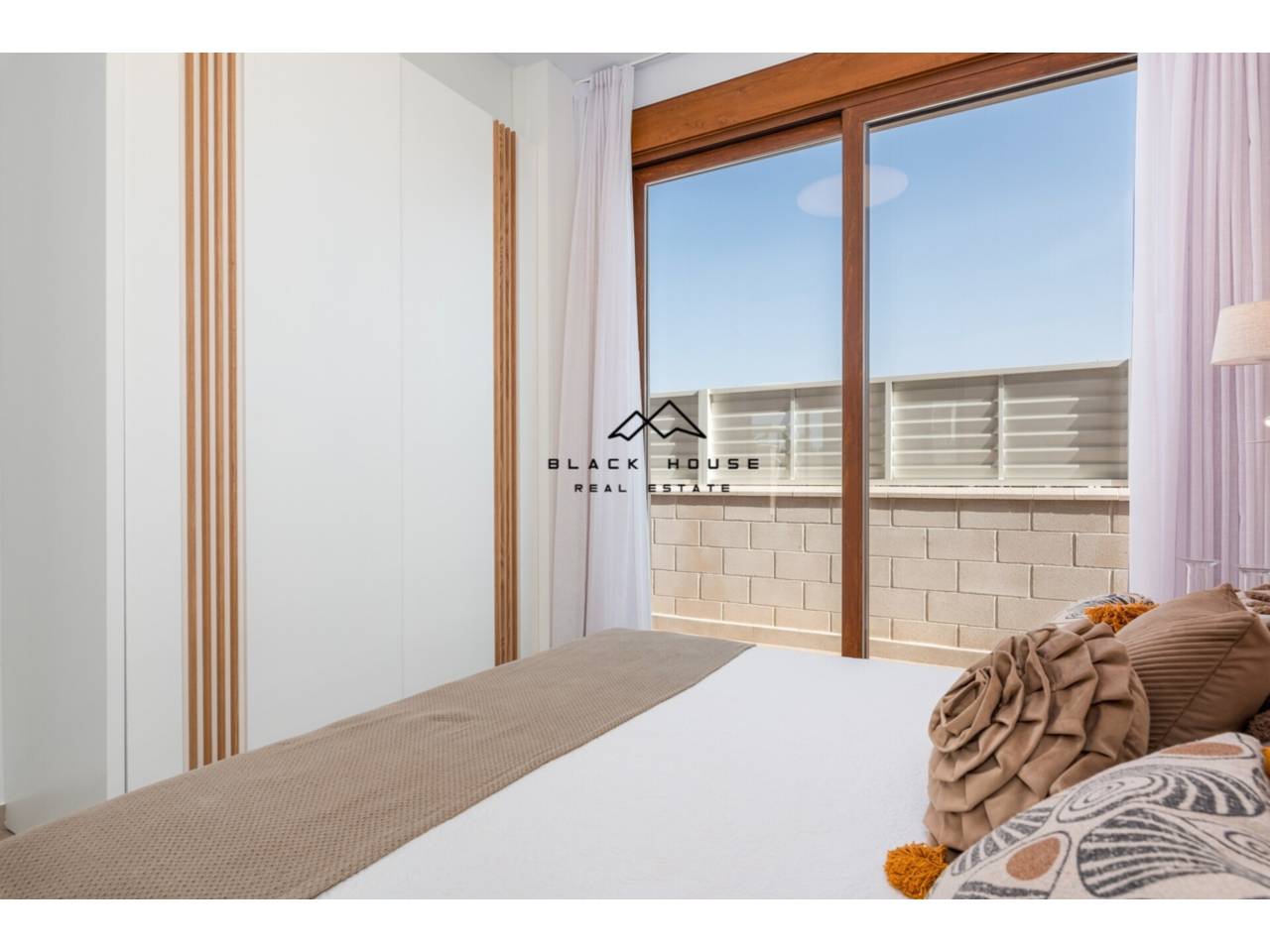 Promoció d'obra nova, a zona costanera turística a Almeria