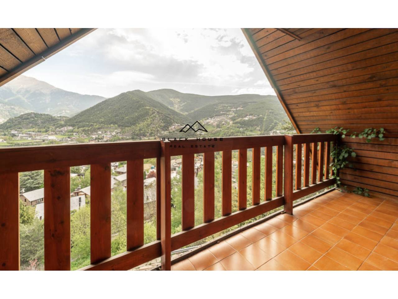 Chalet con espectaculares vistas al Pico de Casamanya