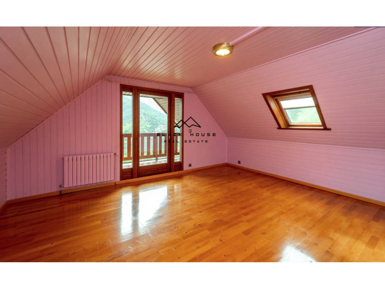 Chalet con espectaculares vistas al Pico de Casamanya