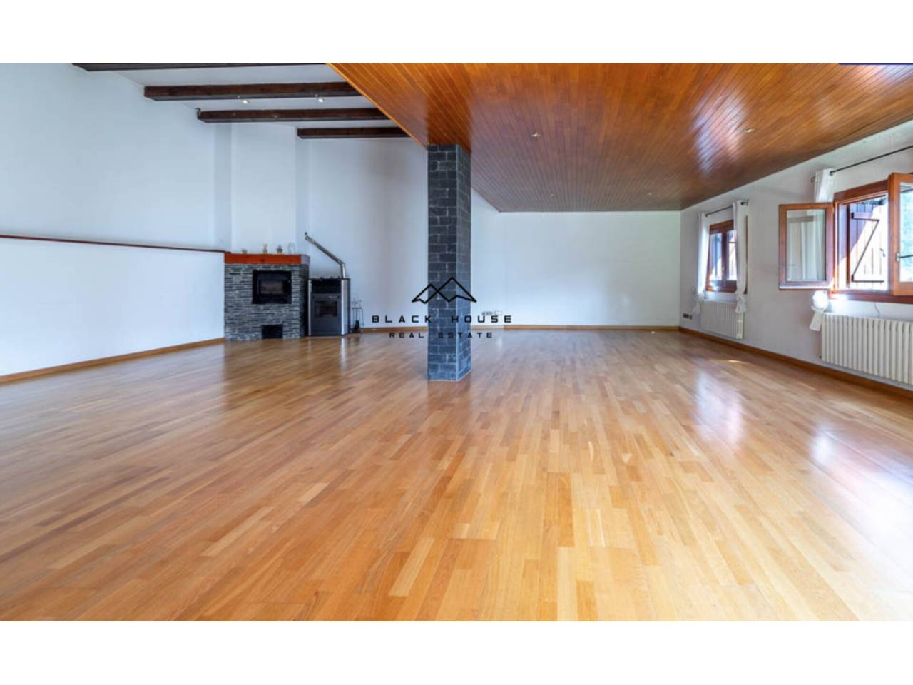 Chalet con espectaculares vistas al Pico de Casamanya