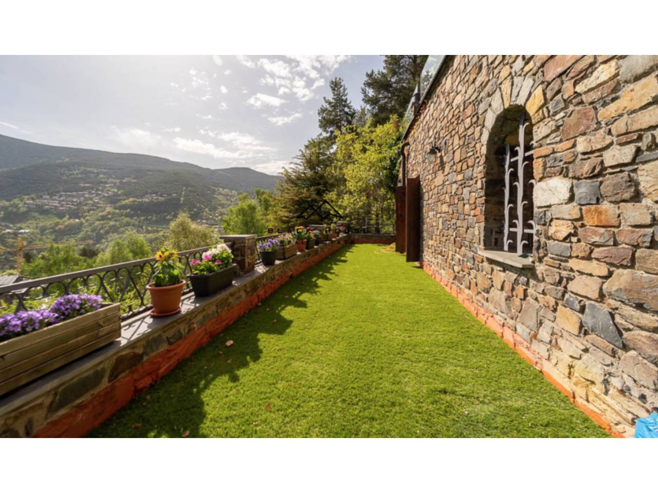 Chalet con espectaculares vistas al Pico de Casamanya