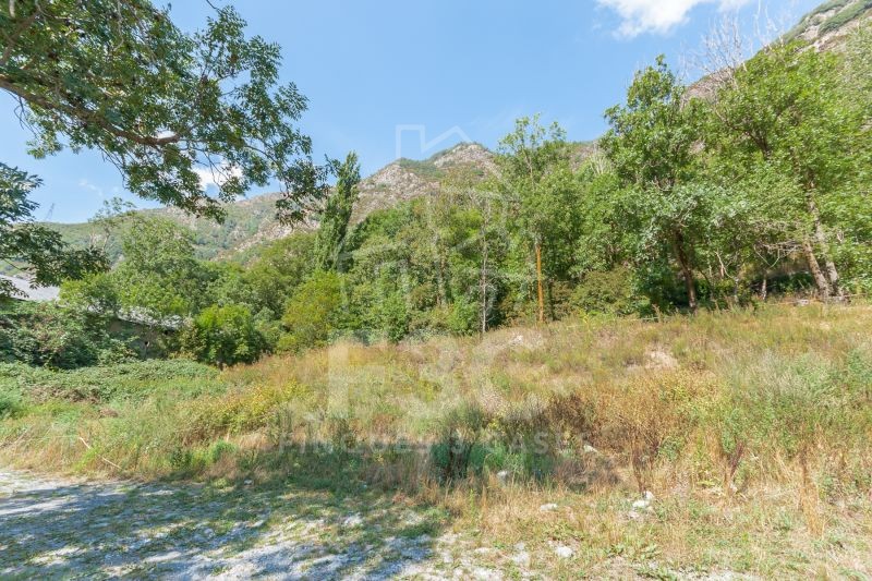 Terreny per comprar situat en la carretera General