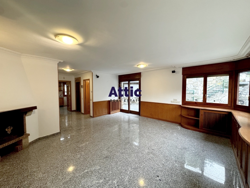 Magnífica casa situada a un complex 