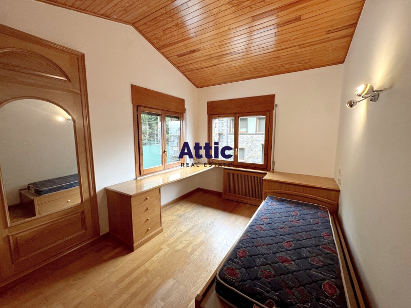 Magnífica casa situada a un complex 