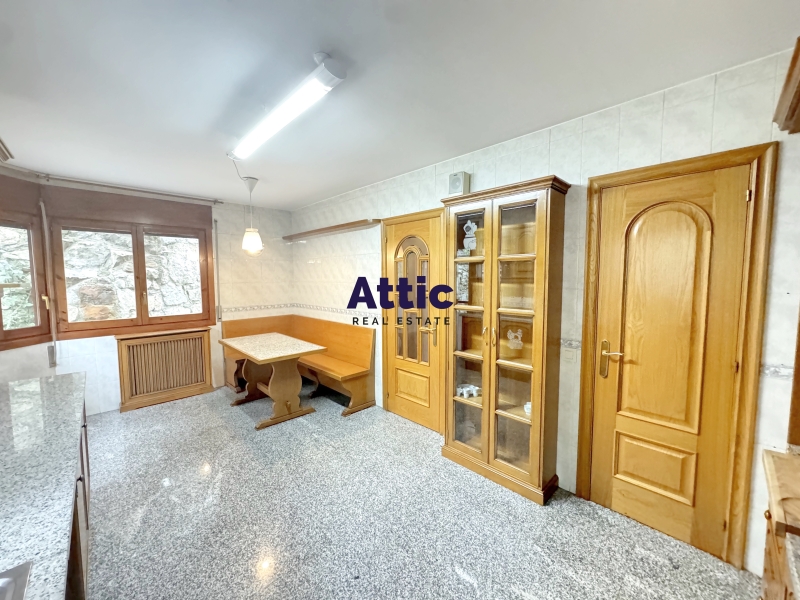 Magnífica casa situada a un complex 