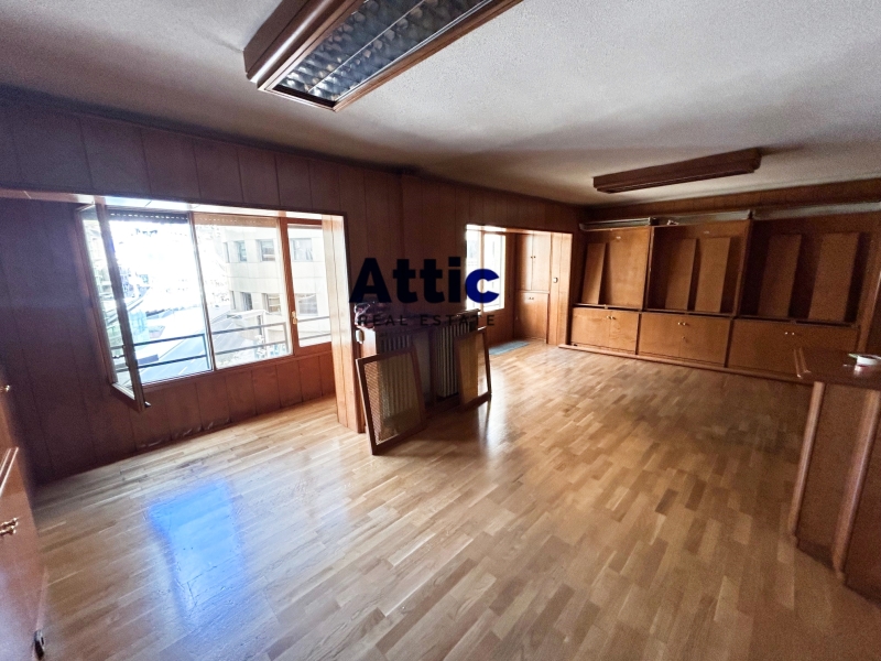 LLOGUER DESPATX PLE CENTRE