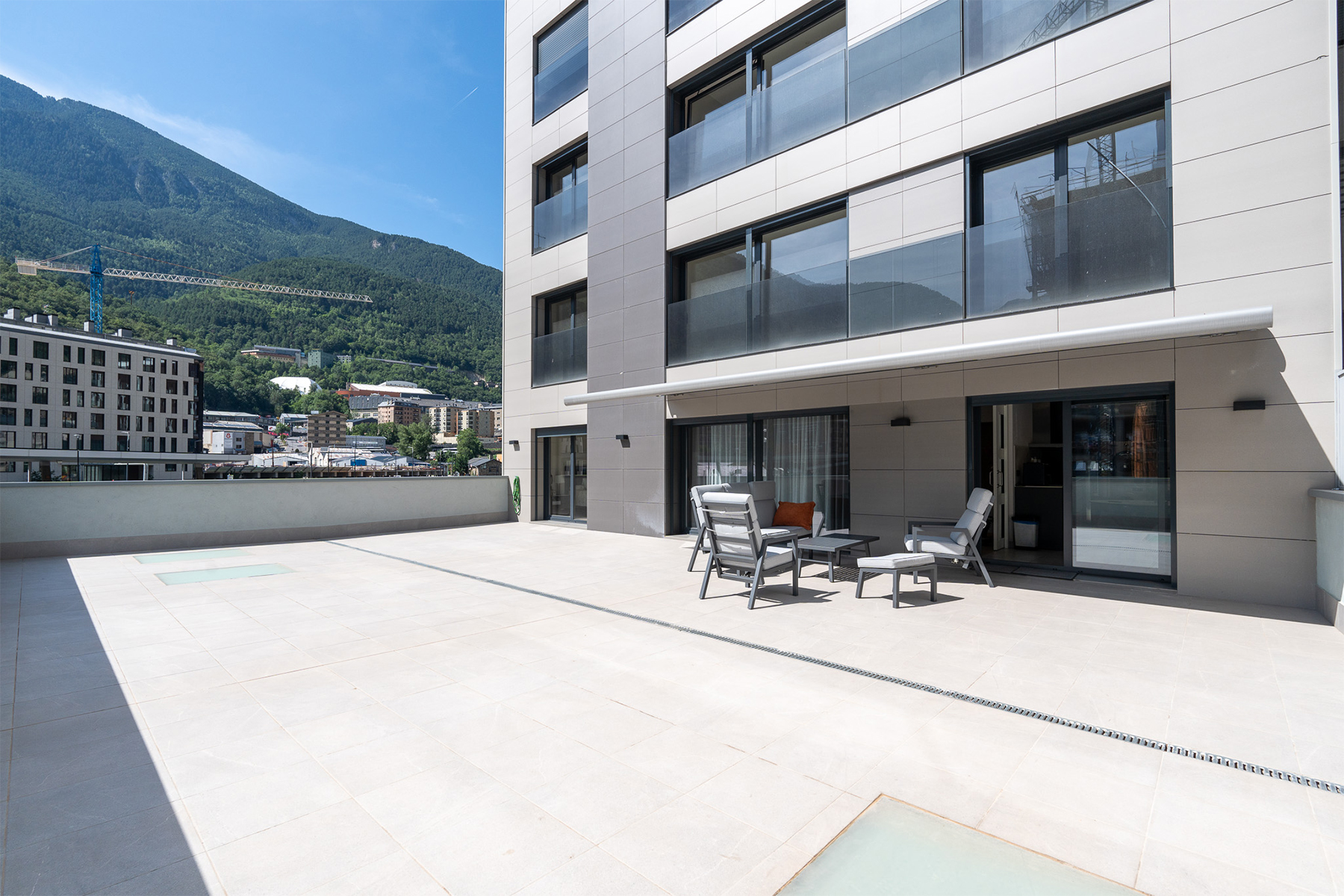 Encantador pis per comprar amb terrassa a Andorra 