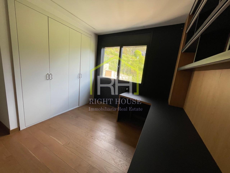 VENUT !!!!!!Sota àtic de 150m2 amb terrassa