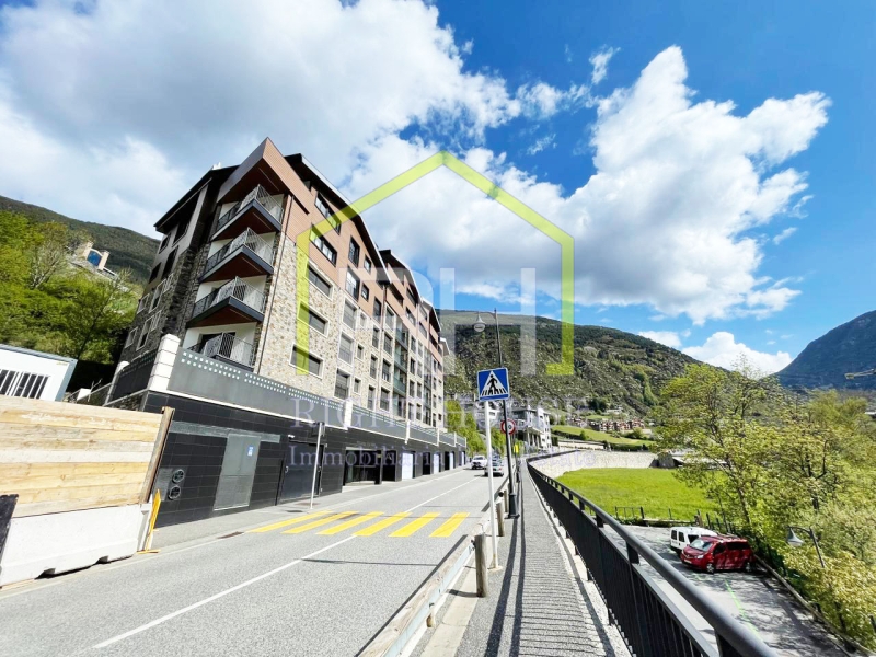 VENUT !!!!!!Sota àtic de 150m2 amb terrassa